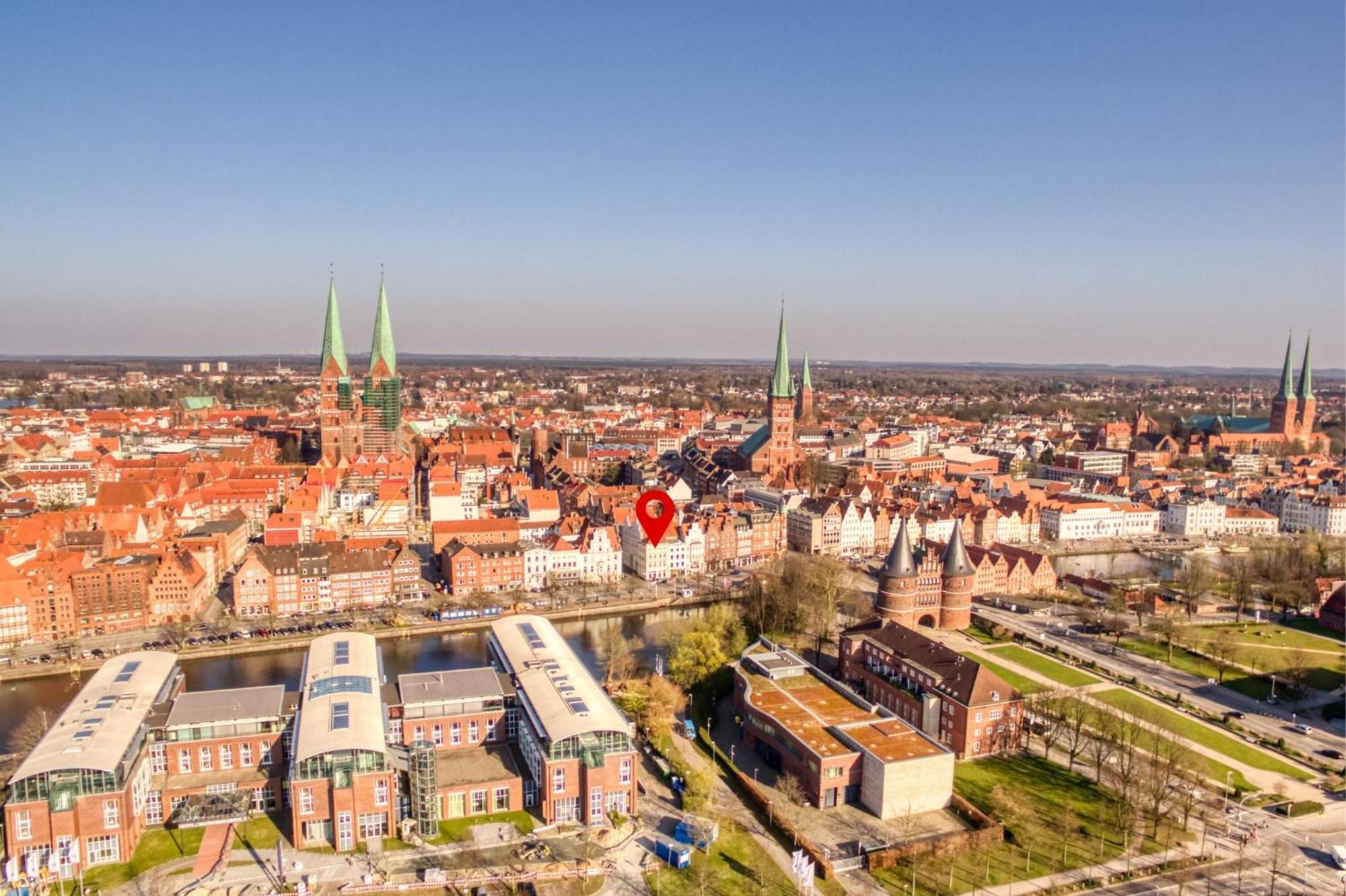 Maisonette Am Holstentor Mit Dachterrasse Und Heimkino Lübeck Exterior foto